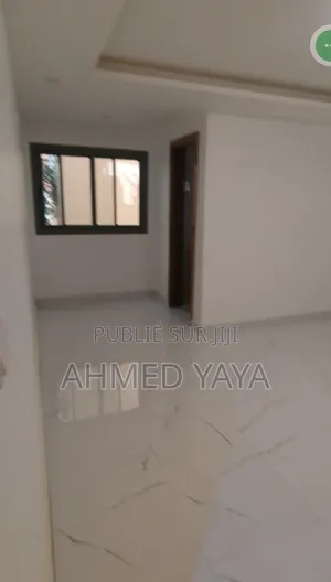 2chbre Appartement dans Ouakam à Louer