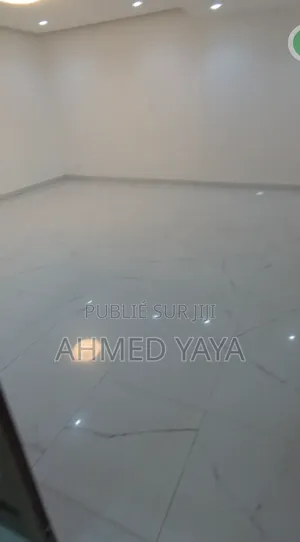 2chbre Appartement dans Ouakam à Louer