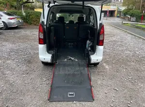 Peugeot Partenaire 2018 Blanc