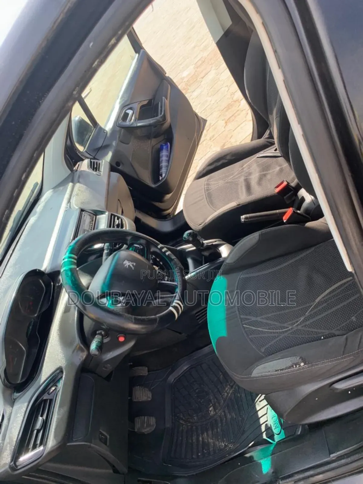 Peugeot 208 2013 Noir Mat