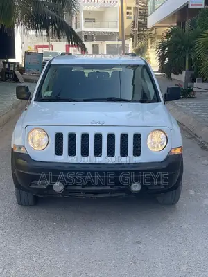 Jeep Boussole Latitude 4x4 2016 Blanc