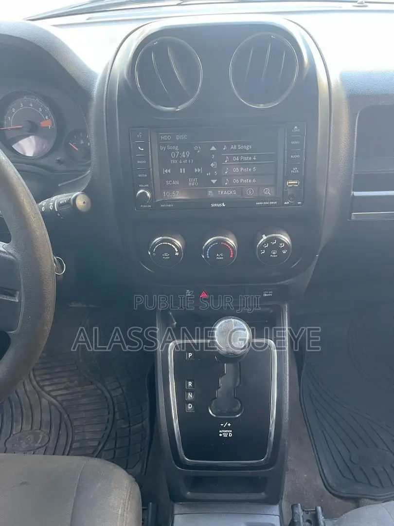 Jeep Boussole Latitude 4x4 2016 Blanc