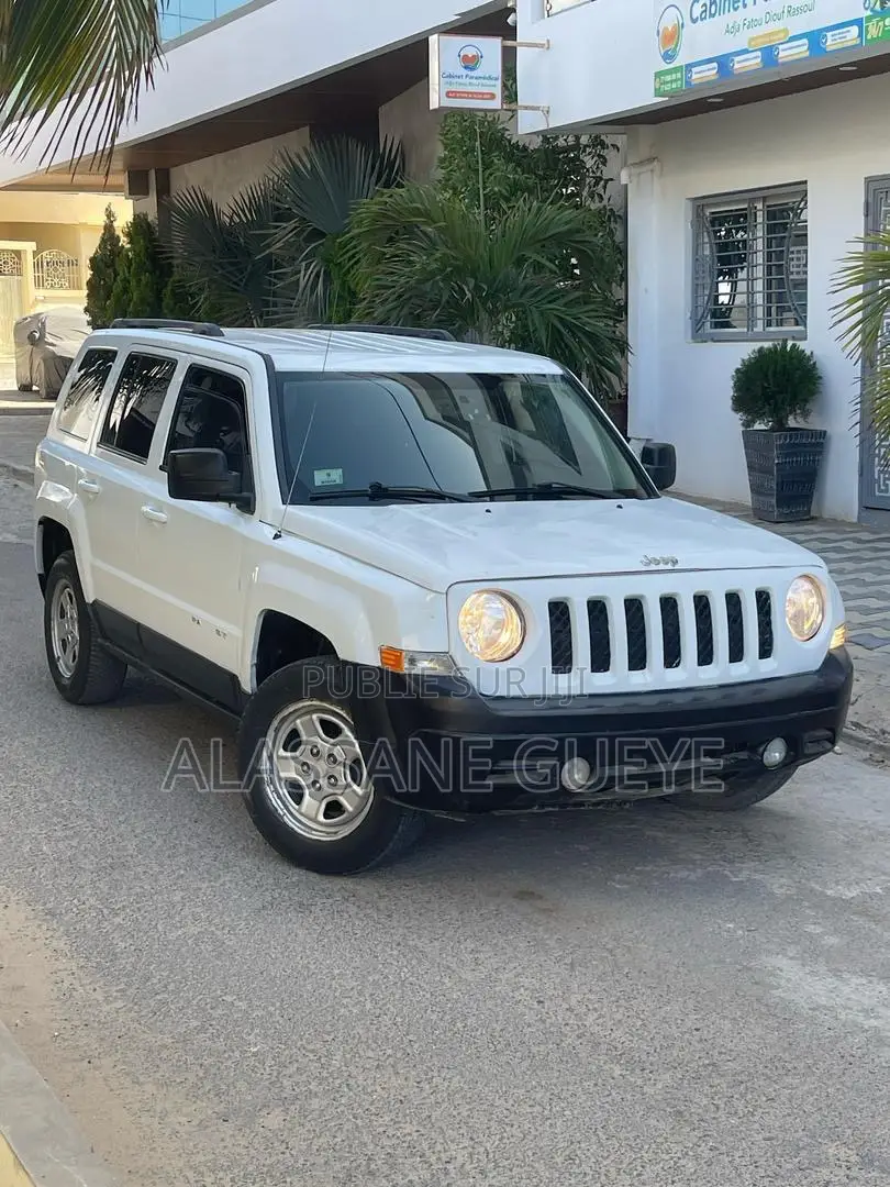 Jeep Boussole Latitude 4x4 2016 Blanc