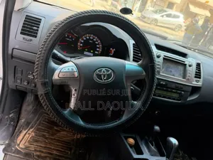 Toyota Hilux 2015