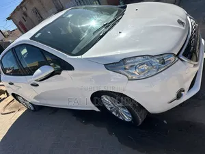 Peugeot 208 2012 Blanc