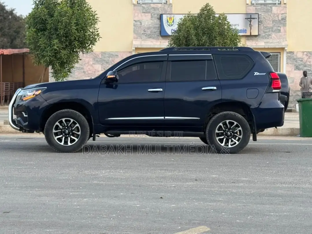 Toyota Land Cruiser Prado 2014 Black