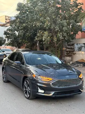 Ford Fusion Titanium FWD 2020 Gris