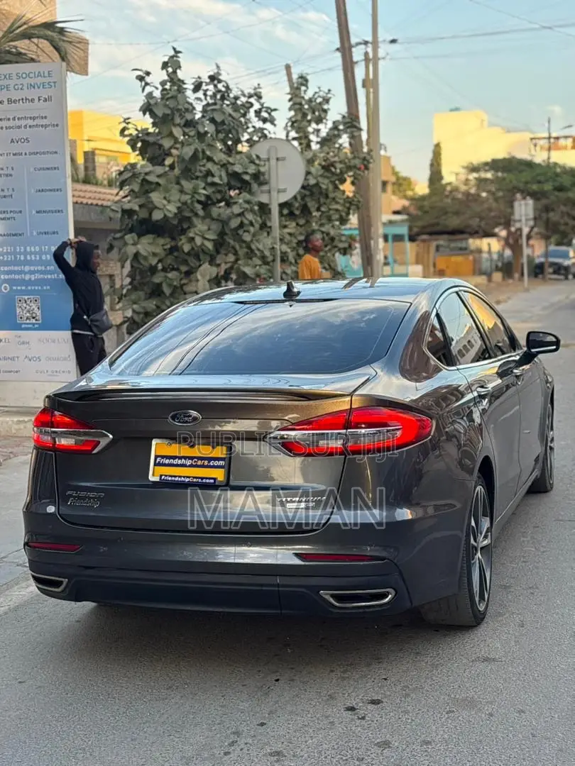Ford Fusion Titanium FWD 2020 Gris