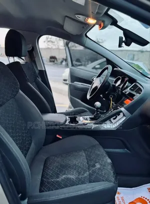 Land Rover Discovery Sport 2018 Blanc