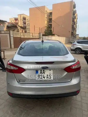 Ford Focus 2014 Gris