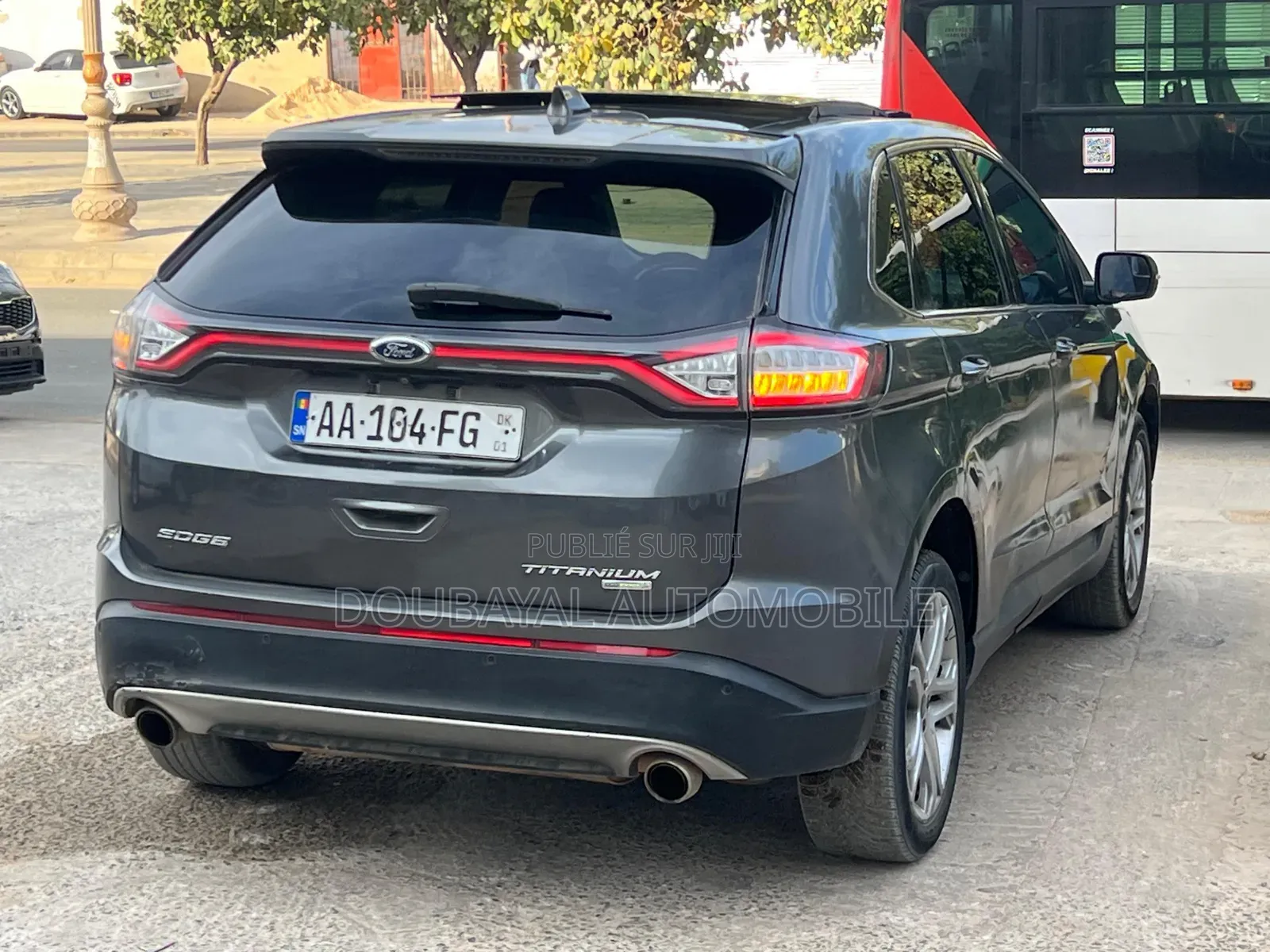 Ford Edge Titanium 4dr SUV (2.0L 4cyl Turbo 6A) 2015 Gris