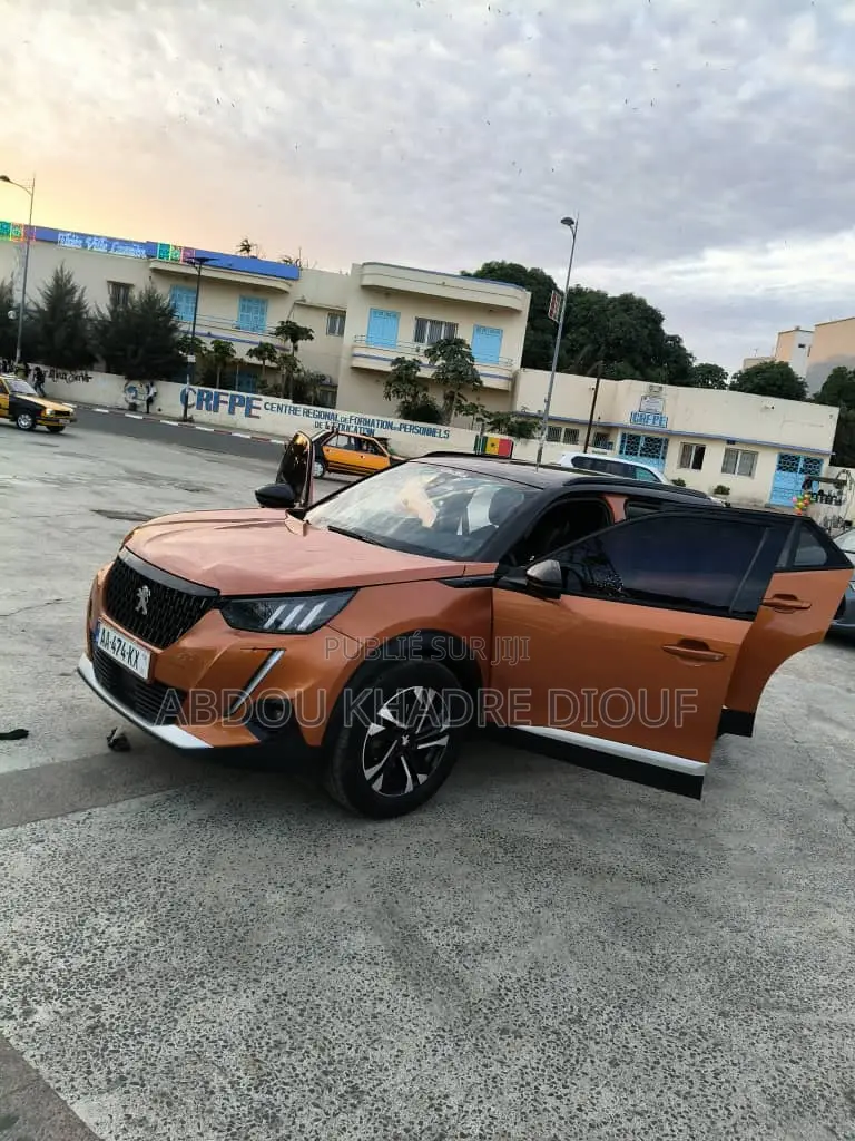 Peugeot 2008 1.2 PureTech (130 Hp) 2020 Orange