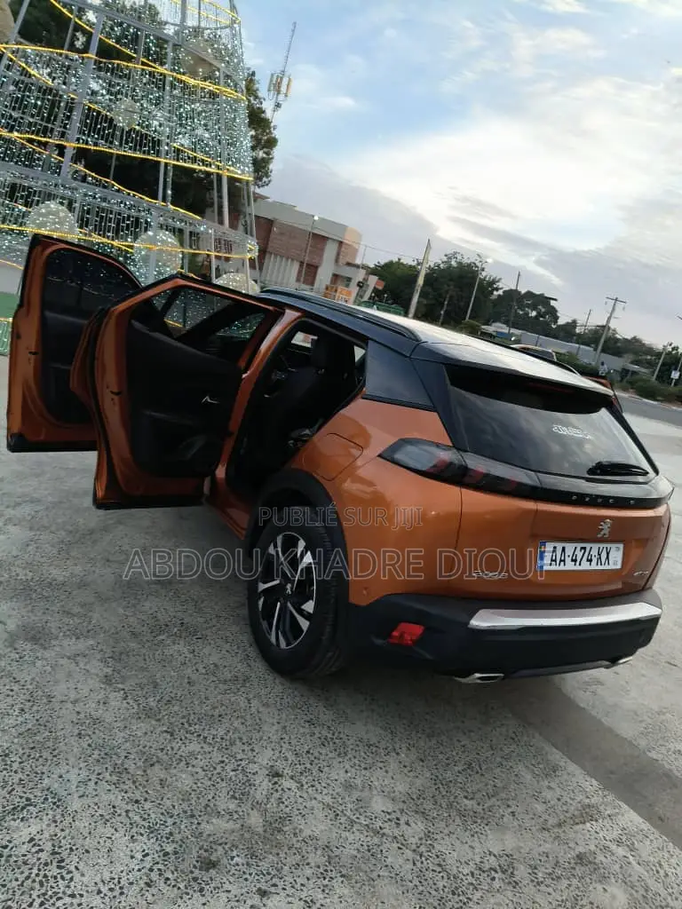 Peugeot 2008 1.2 PureTech (130 Hp) 2020 Orange