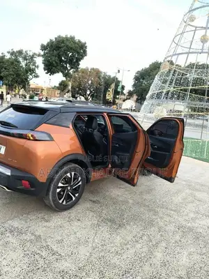 Peugeot 2008 1.2 PureTech (130 Hp) 2020 Orange