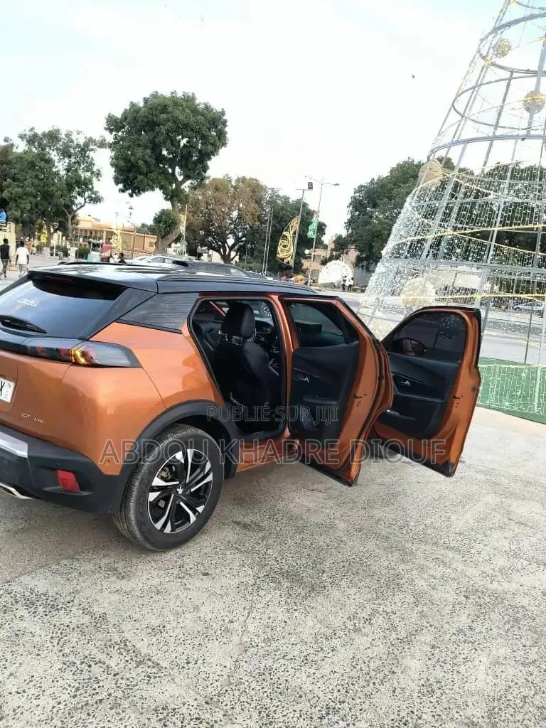 Peugeot 2008 1.2 PureTech (130 Hp) 2020 Orange