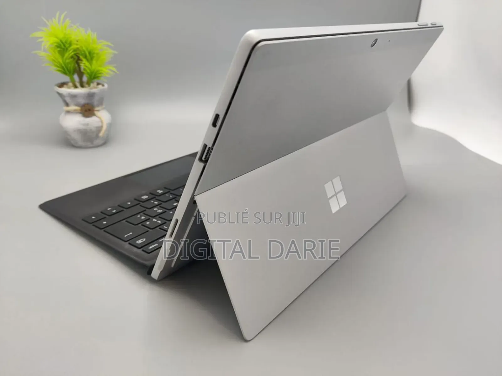New Microsoft Surface Pro 7 8GB Intel Core I5 SSD 256GB
