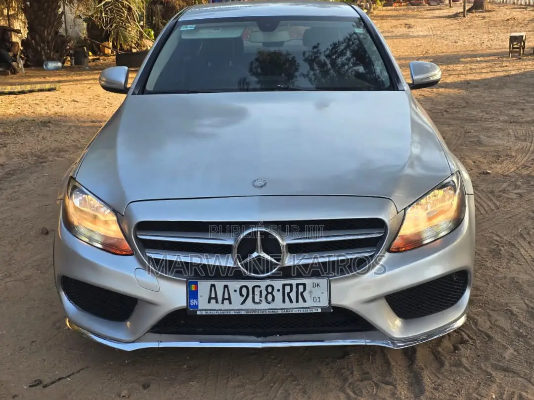 Mercedes-Benz C300 2015 Gris