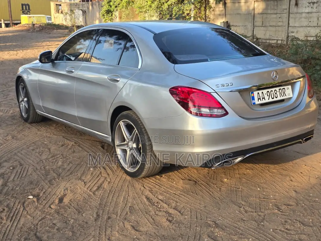 Mercedes-Benz C300 2015 Gris