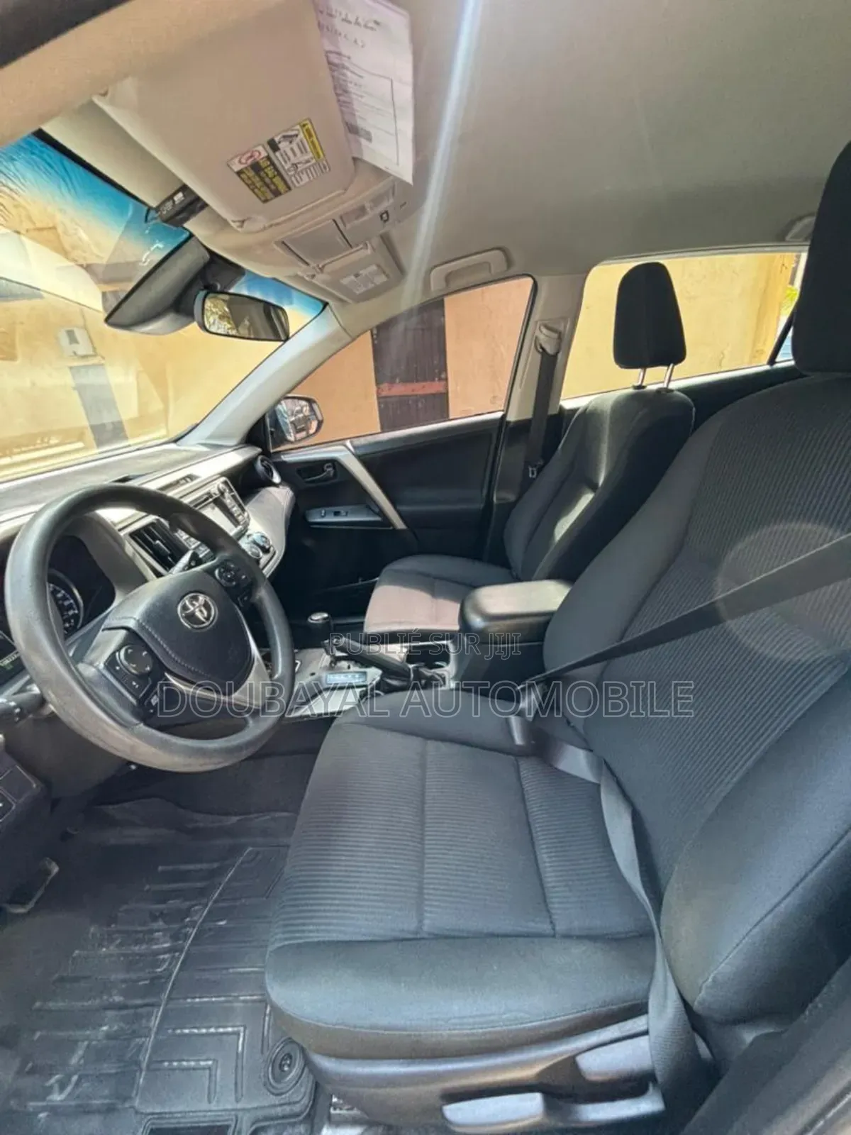 Toyota RAV4 LE AWD (2.5L 4cyl 6A) 2017 Gris