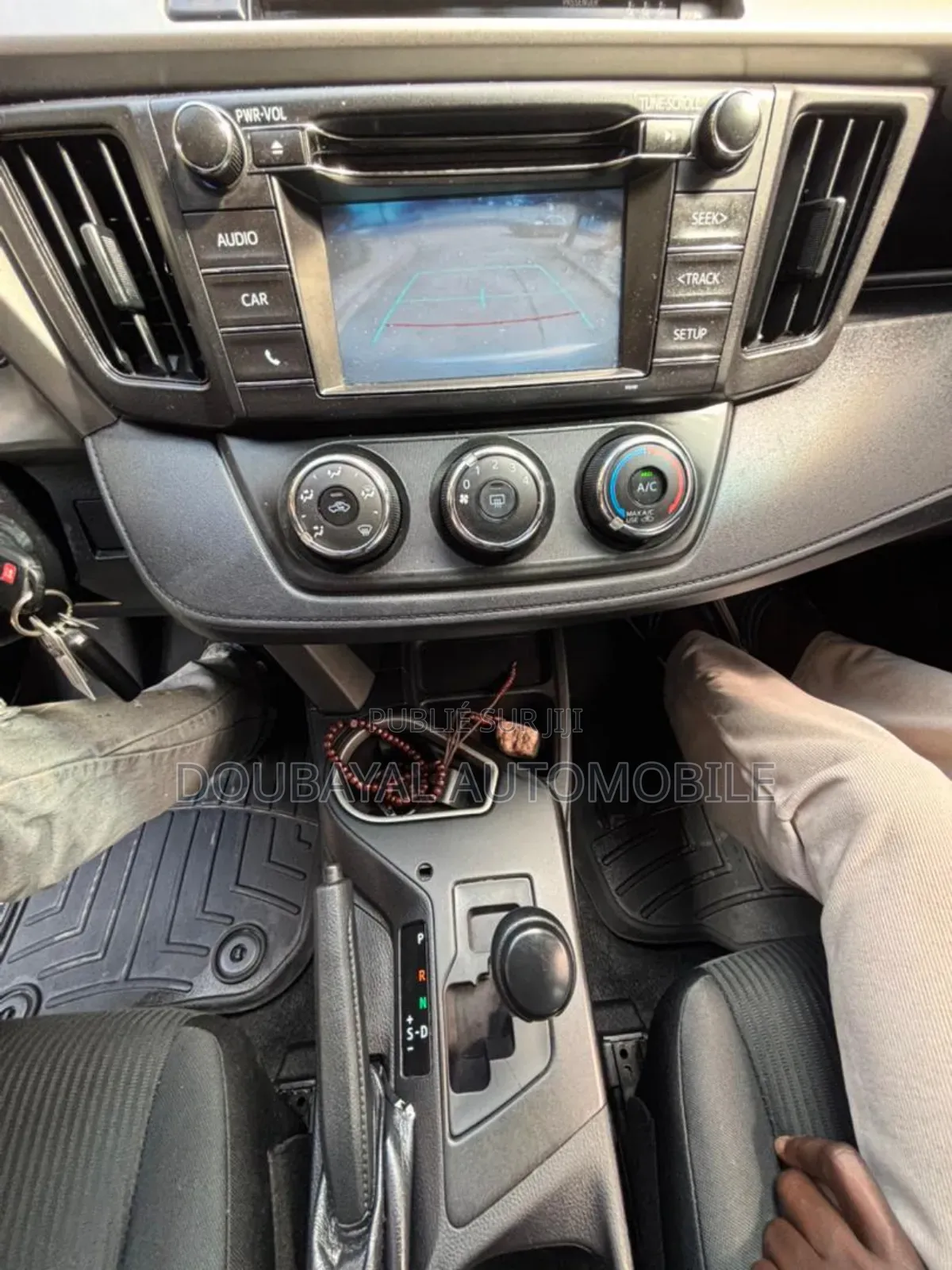 Toyota RAV4 LE AWD (2.5L 4cyl 6A) 2017 Gris