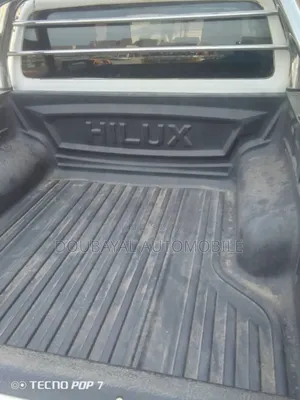 Toyota Hilux 2018 Black