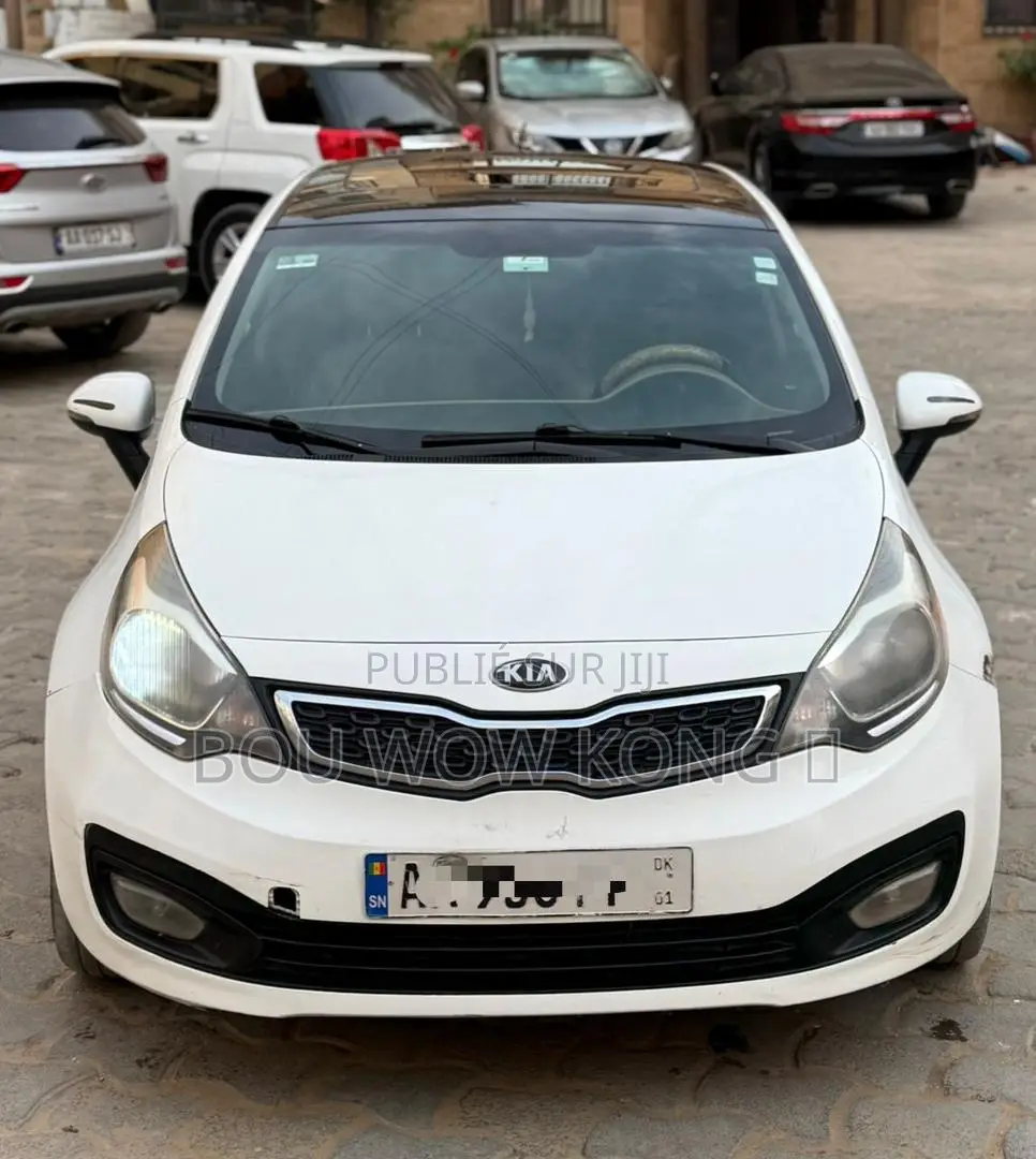 Kia Rio SX 4dr Hatchback (1.6L 4cyl 6A) 2015 Blanc