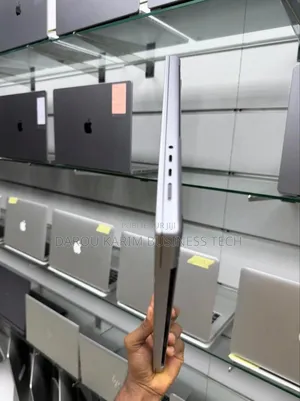 New Ordinateur portable Apple MacBook Pro M1 64GB Apple M1 Max SSD 1T