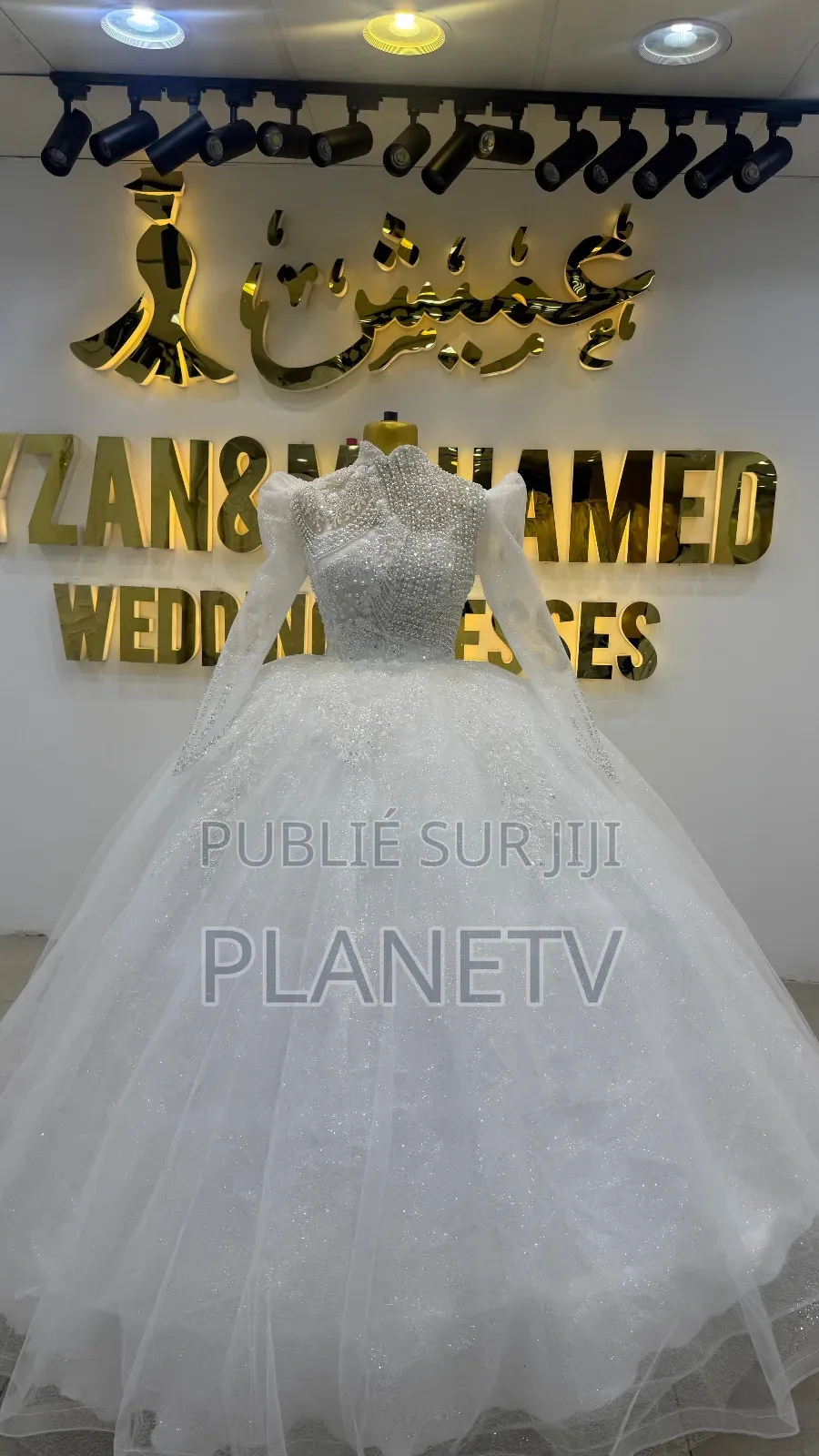 Robe De Mariée Sur Commande by Am