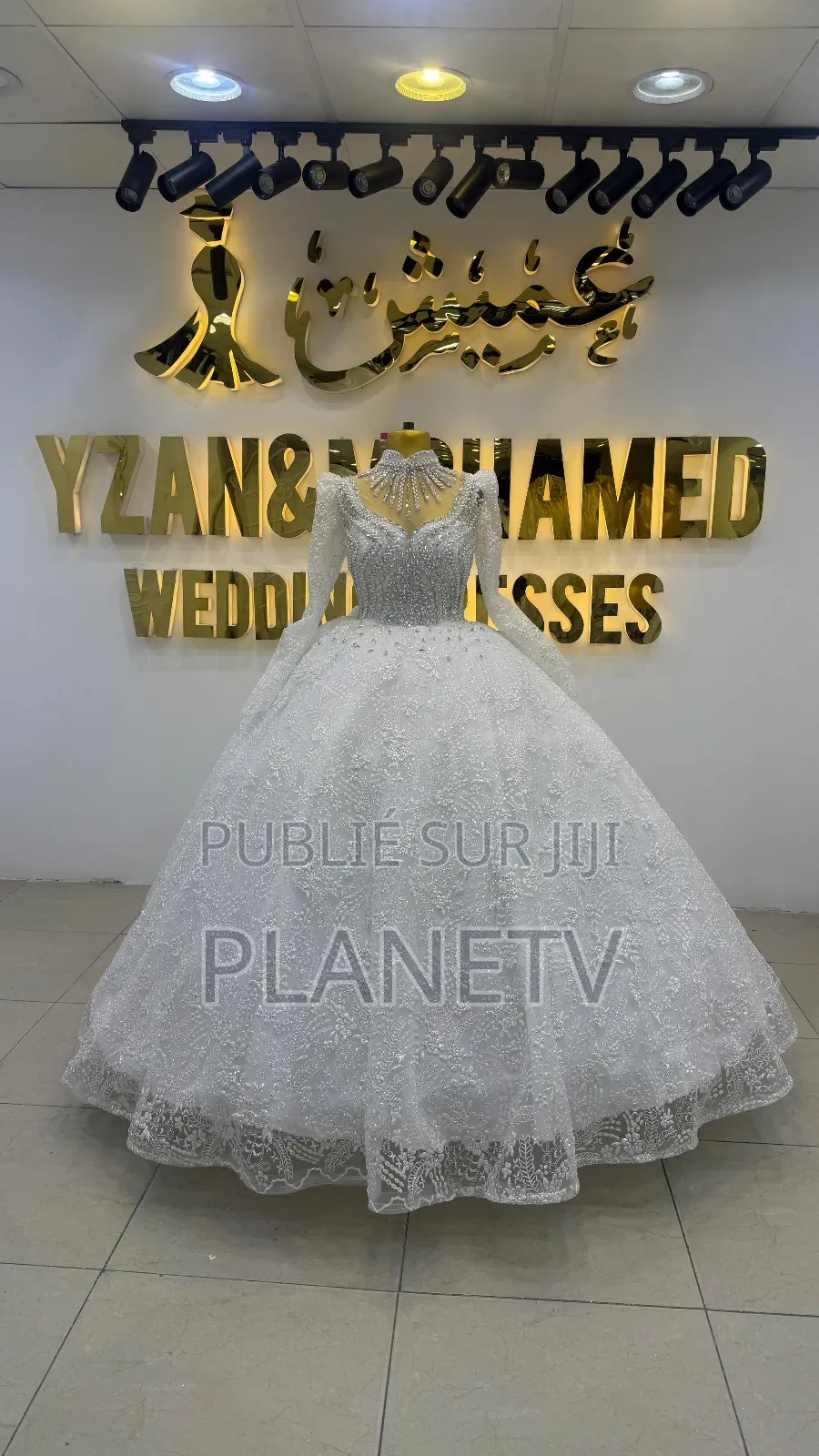 Robe De Mariée Sur Commande by Am