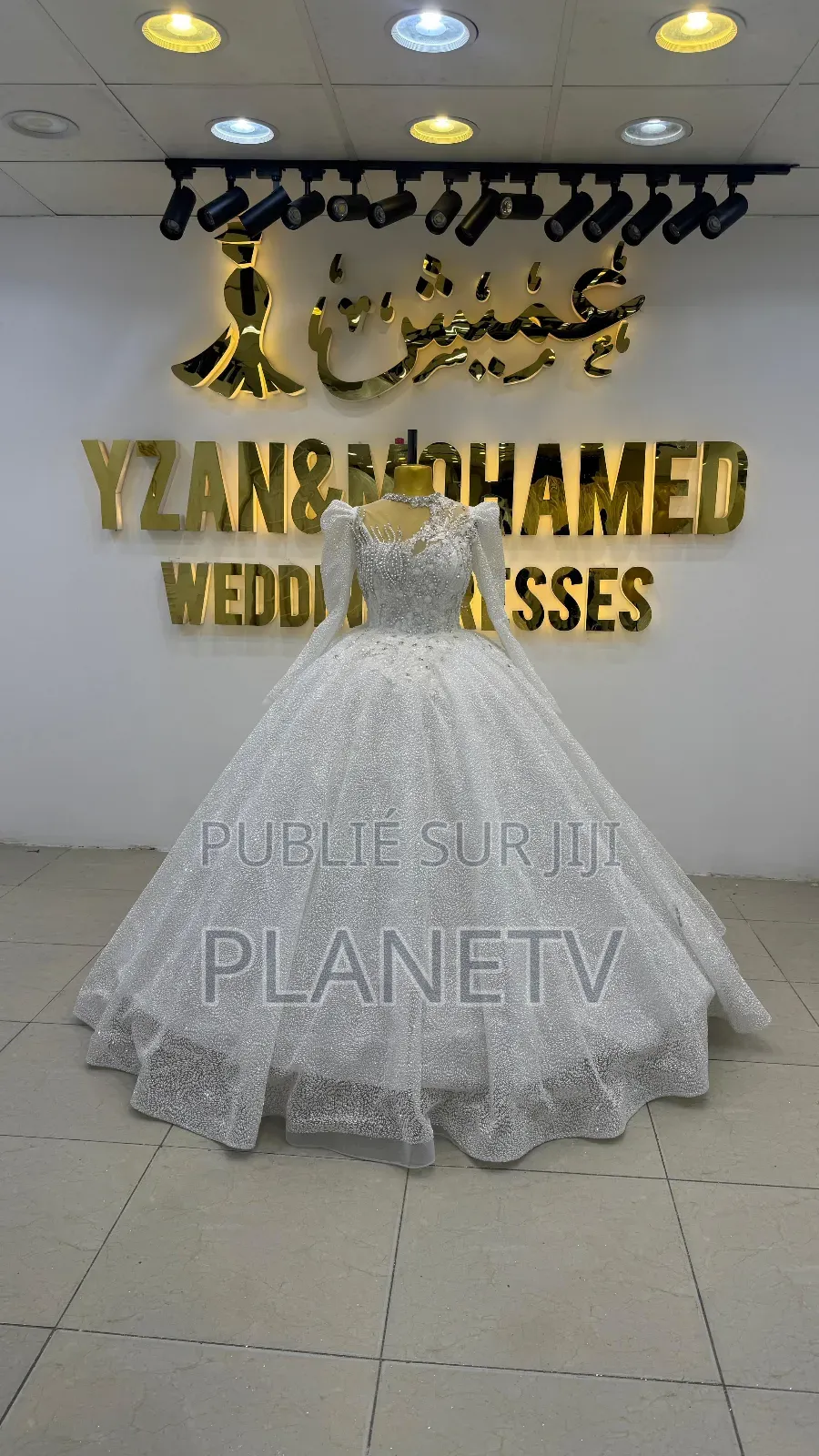 Robe De Mariée Sur Commande by Am