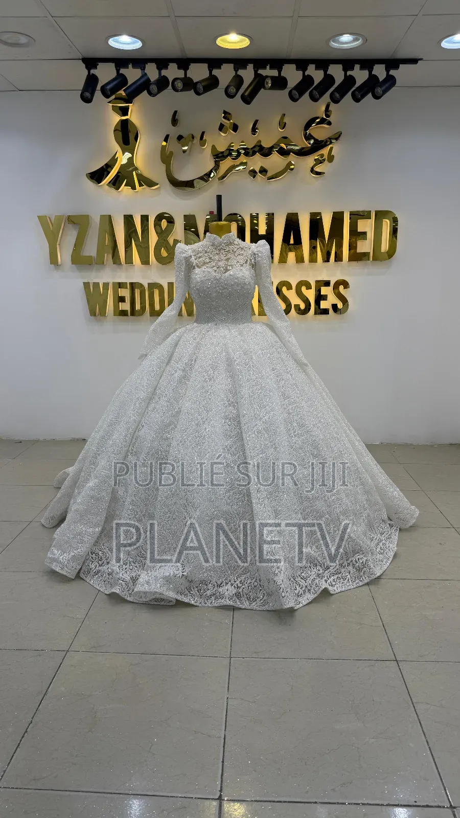 Robe De Mariée Sur Commande by Am