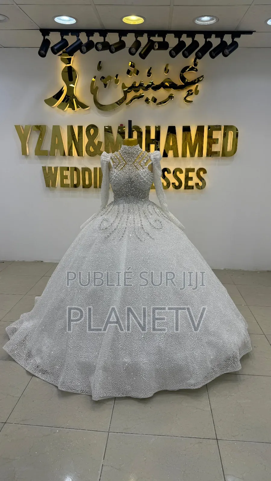 Robe De Mariée Sur Commande by Am