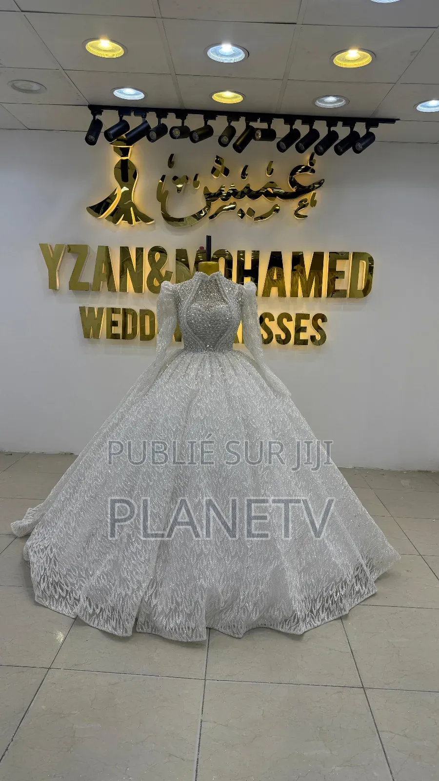 Robe De Mariée Sur Commande by Am