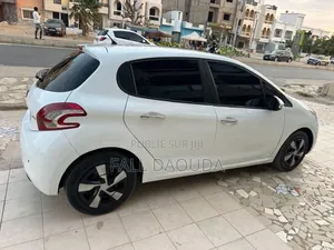 Peugeot 208 2013 Blanc