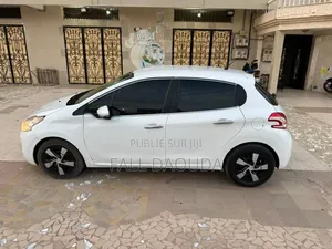 Peugeot 208 2013 Blanc