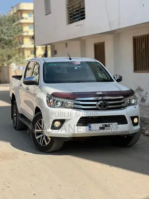 Toyota Hilux Revo Double Cab Deisel 2.4 AWD 2021 Blanc