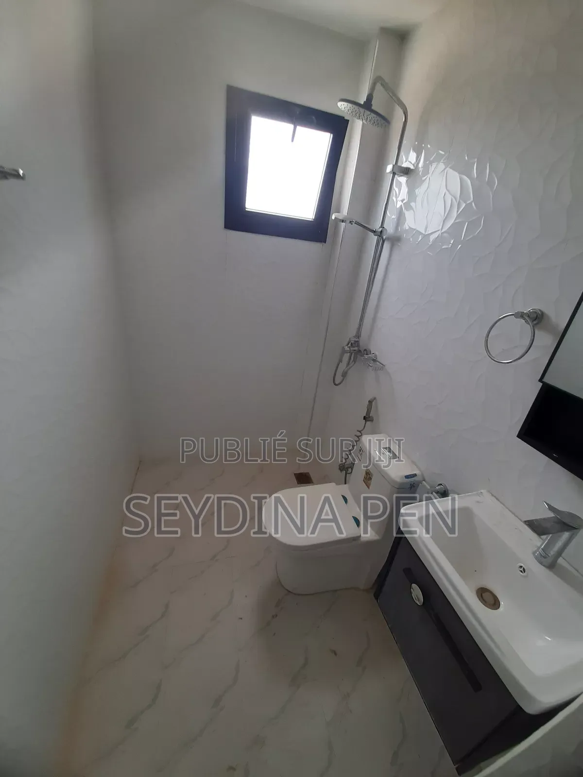 1chbre Studio dans Edge, Ngor à Louer