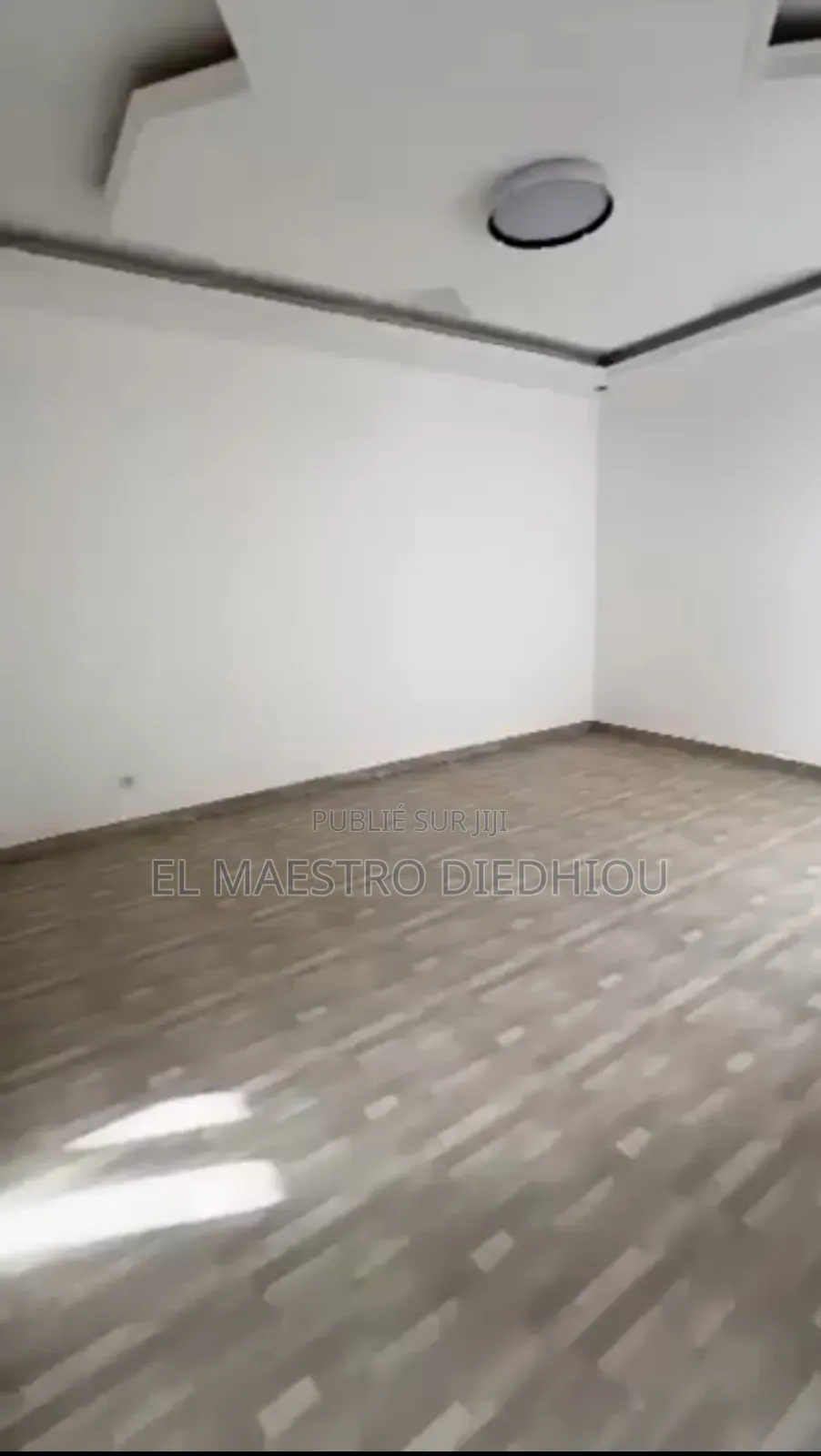 3chbre Appartement dans Appartement 3 à Louer