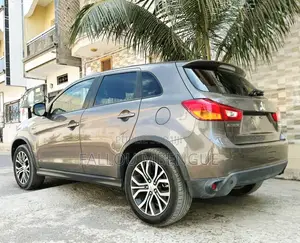 Mitsubishi Outlander 2017 Gris