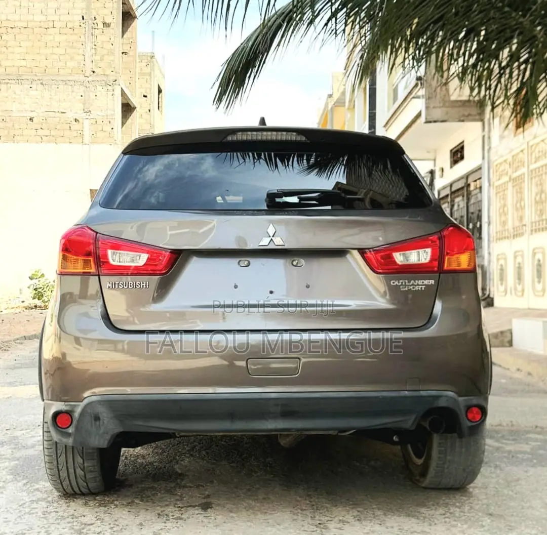 Mitsubishi Outlander 2017 Gris