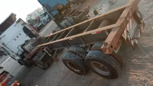 *6 Plateaux a 3millions200 Par Unité* Et Un *Hammar a 22 Millions500