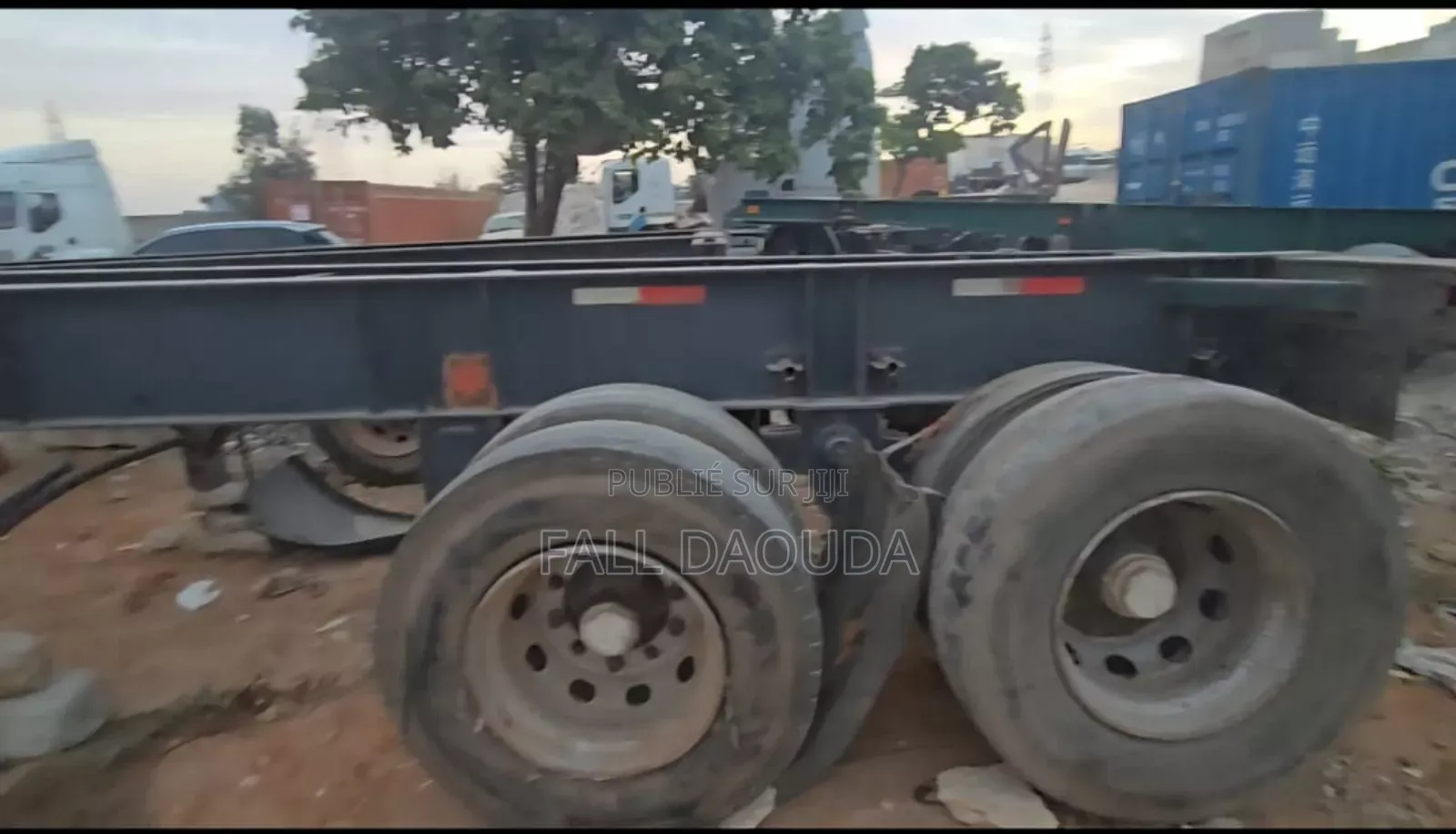 *6 Plateaux a 3millions200 Par Unité* Et Un *Hammar a 22 Millions500