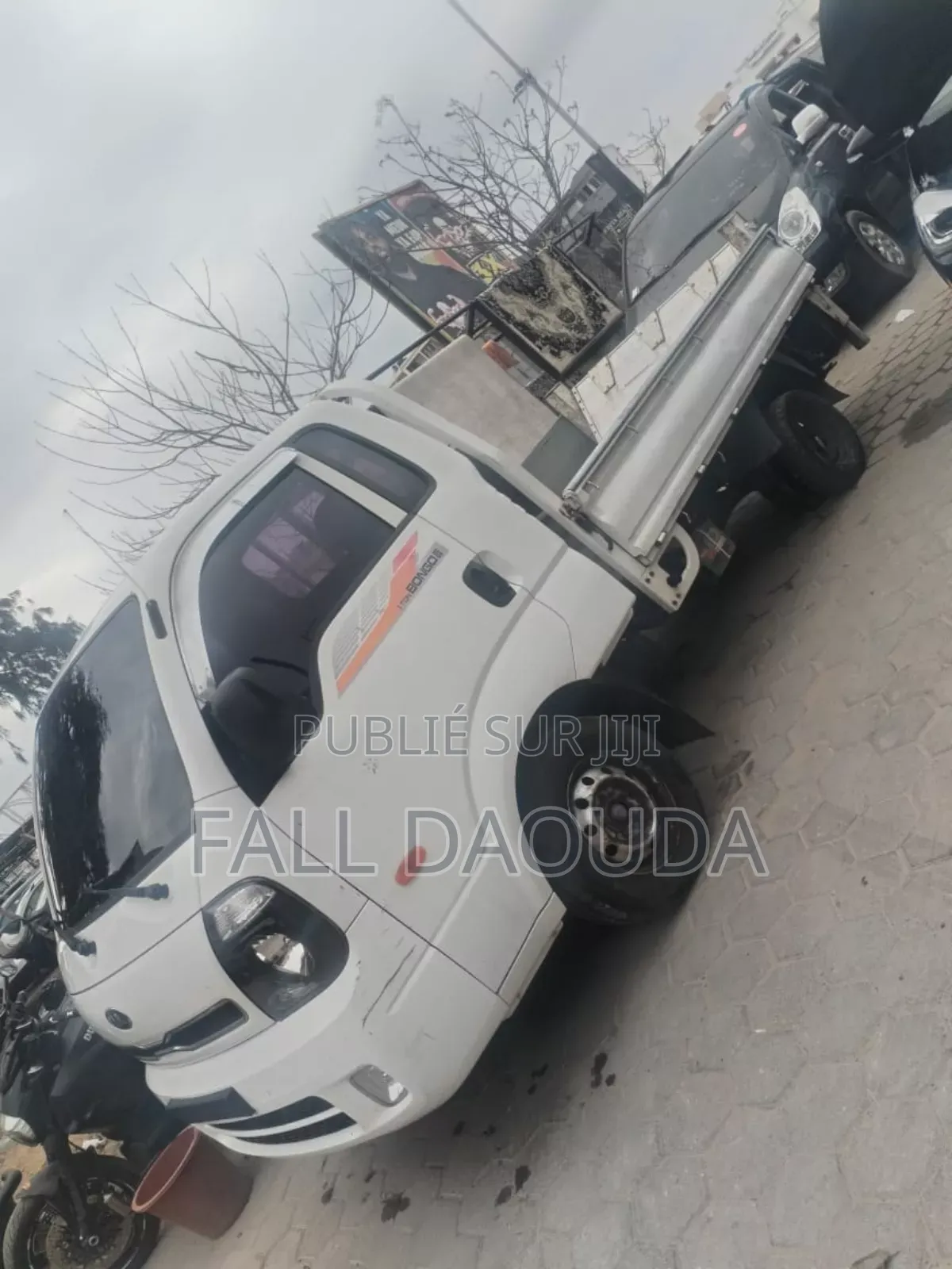 Année 2017 Automatique Diesele Intérieur Cuir Kilométrage 83136 Simle