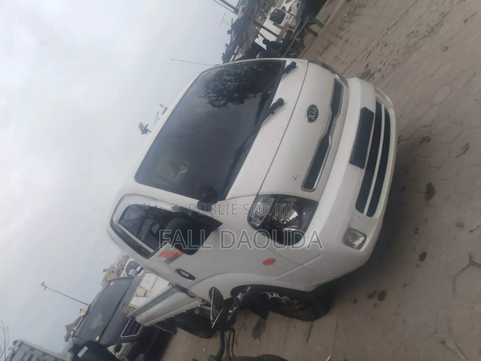 Année 2017 Automatique Diesele Intérieur Cuir Kilométrage 83136 Simle