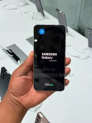 New Samsung Galaxy S22 5G 256 GB Black