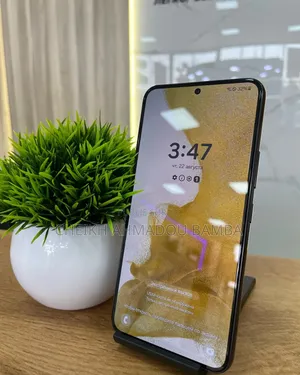 New Samsung Galaxy S22 5G 256 GB Black