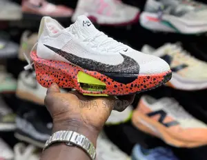 Disponible Original Nike Alphafly 3 Pointure 40 À 45
