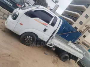 Année 2017 Automatique Diesele Intérieur Cuir Kilométrage 83136 Simle