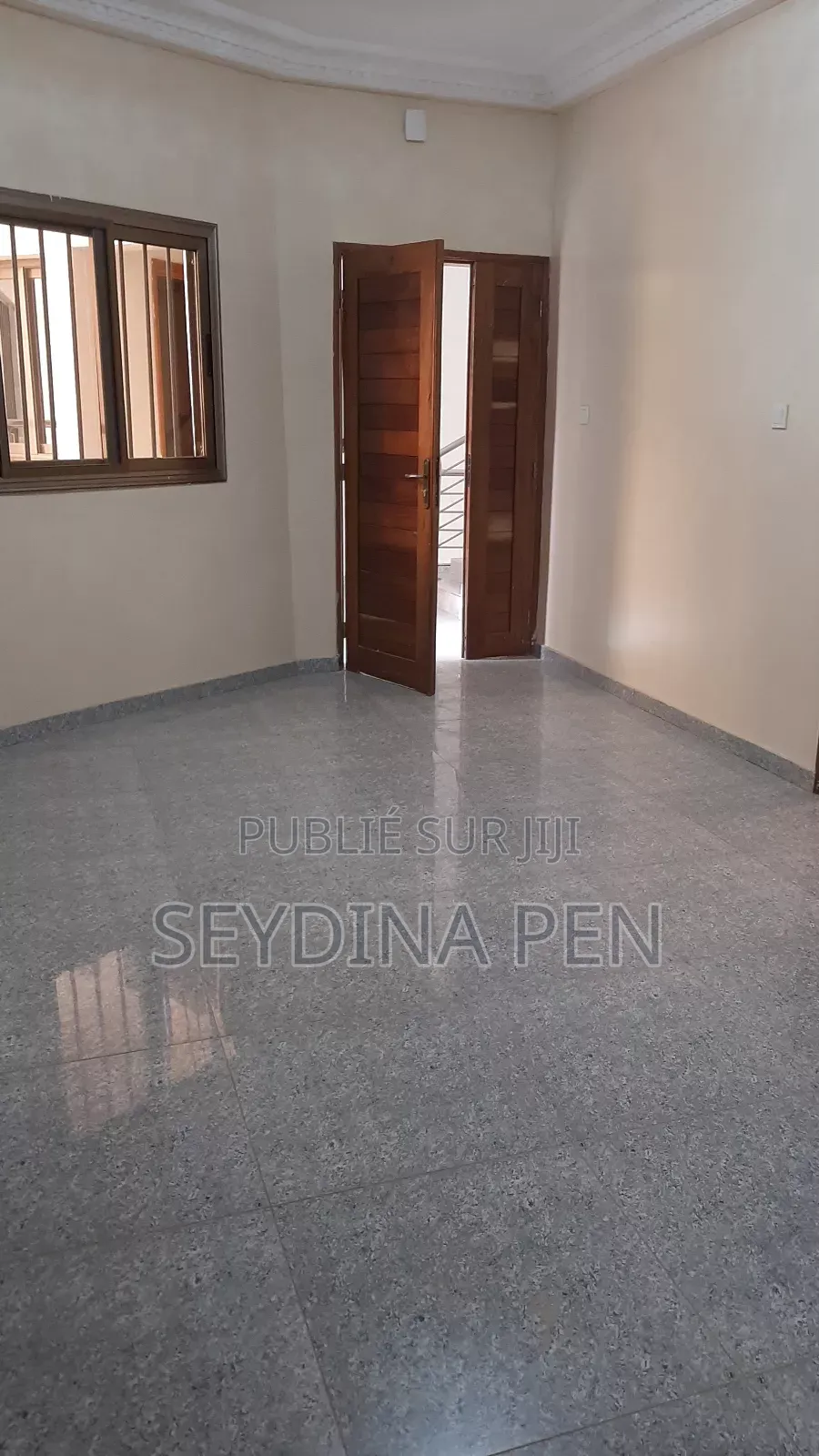 2chbre Appartement dans Hangar, Yoff à Louer