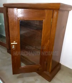 Commode en Bois Et Verre